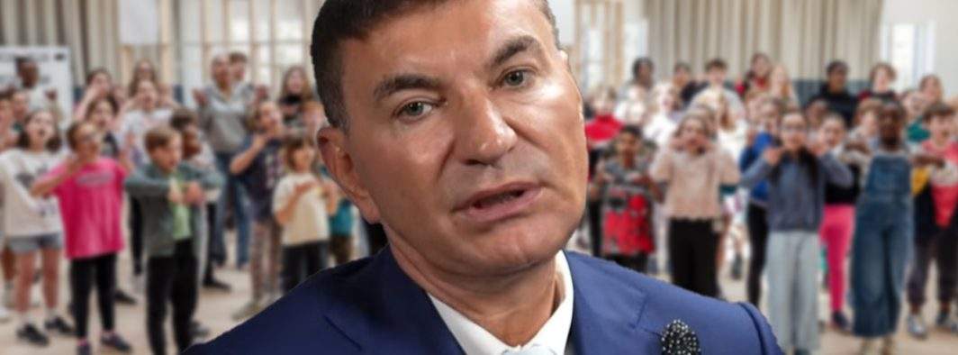 „Singur acasă” e nimic! În ultima vacanţă, Cristi Borcea a uitat acasă 6 copii