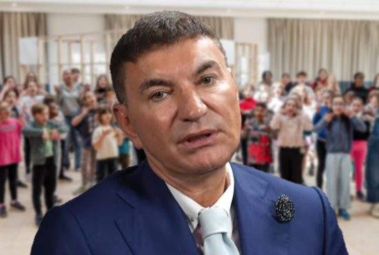 „Singur acasă” e nimic! În ultima vacanţă, Cristi Borcea a uitat acasă 6 copii