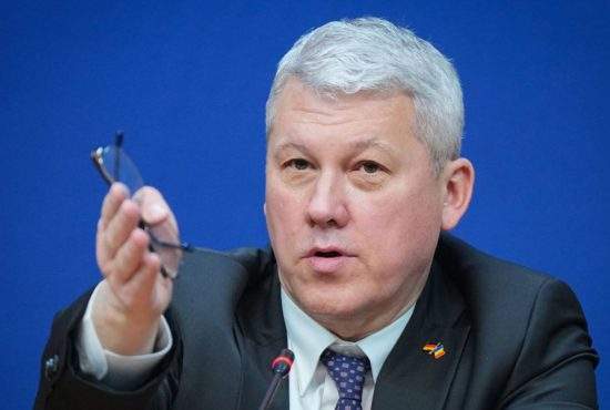 Exclusiv! Cătălin Predoiu e atât de securist încât până și gaura maro o are albastră