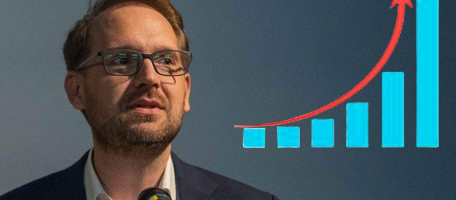 Suveraniștii sunt idioți! Cota lui Fritz a ajuns la 80% după acuzația că a interzis colindele