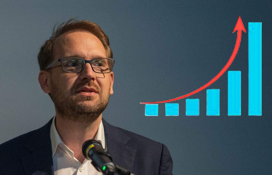 Suveraniștii sunt idioți! Cota lui Fritz a ajuns la 80% după acuzația că a interzis colindele