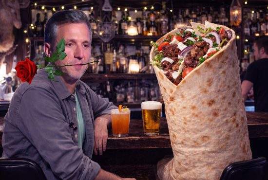 Andi Moisescu, de neoprit după divorţ! Vecinii spun că vine acasă cu altă şaorma în fiecare seară