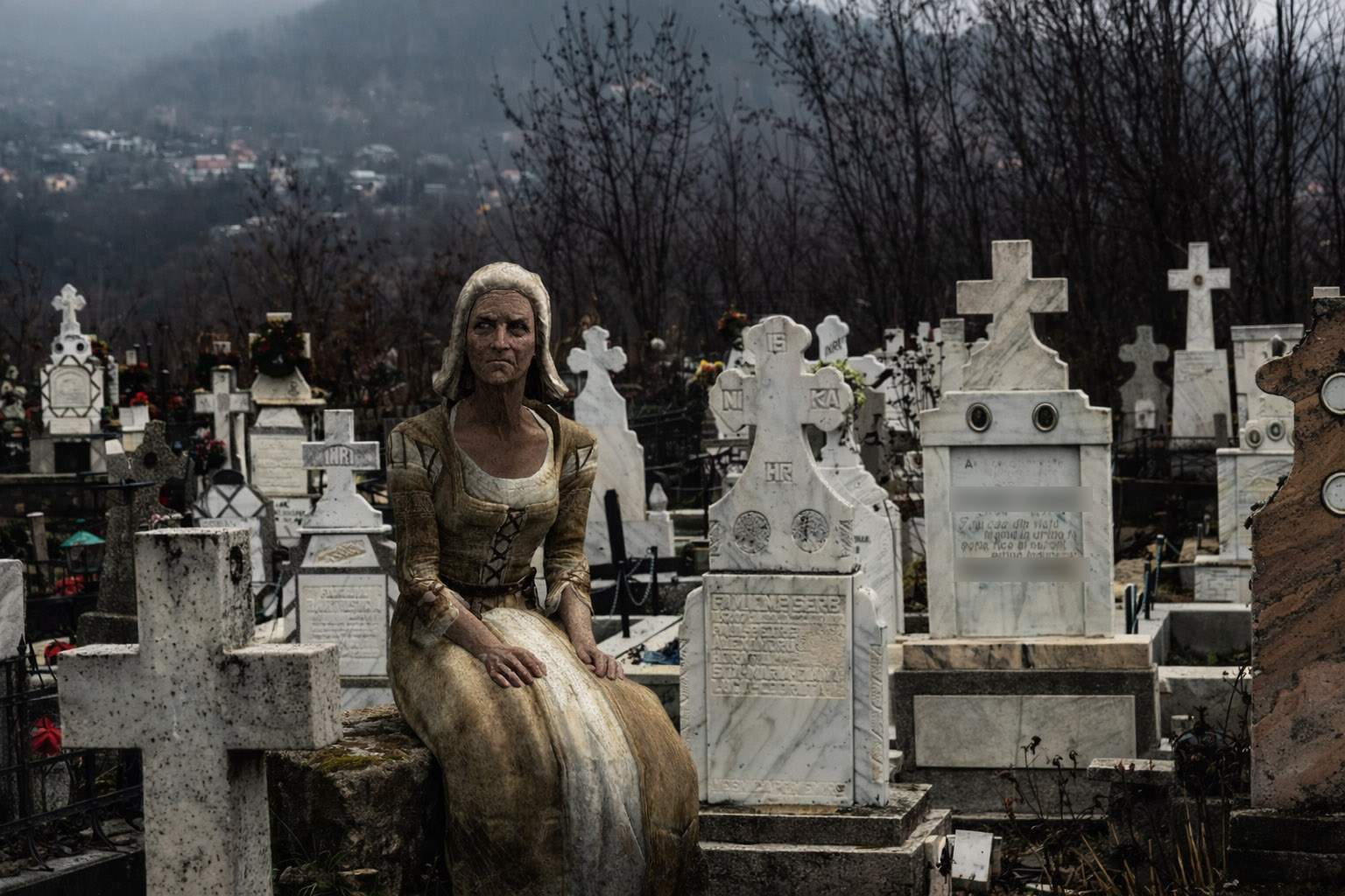 „Unde te-AI dus, Vasile?” Un cimitir din Olt e primul din lume cu bocitoare generate de AI