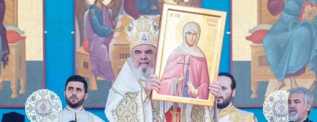Patriarhia anunţă că va canoniza 16 femei care nu şi-au cicălit niciodată bărbaţii