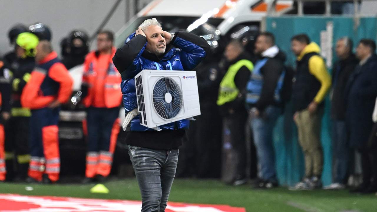 Şumudică şi-a pus aer condiţionat la geacă pentru a putea antrena în Arabia Saudită