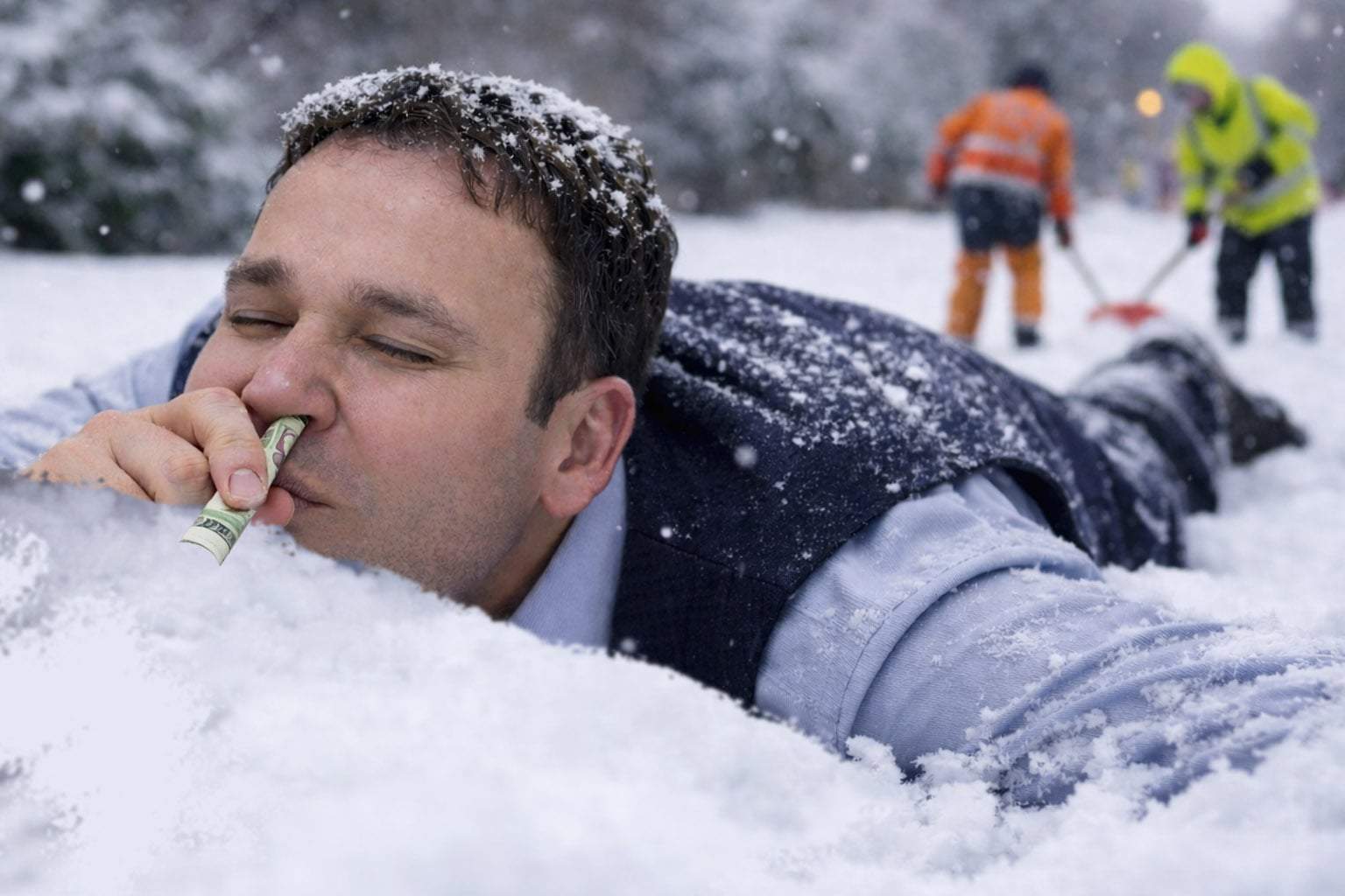 Gospodar adevărat! Negoiţă a ieşit personal să tragă pe nas zăpada din faţa primăriei