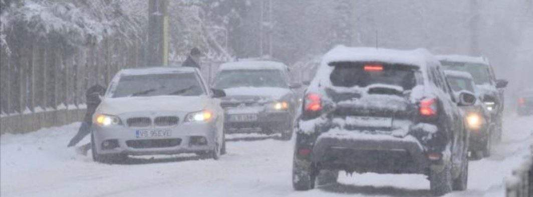 Ninsori abundente și viscol. Autoritățile intervin cu măriri de taxe în zonele afectate