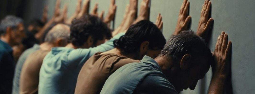 Ca să-și mențină IQ-ul, fanii Realitatea Plus se vor da cu capul de pereți cât e întreruptă emisia