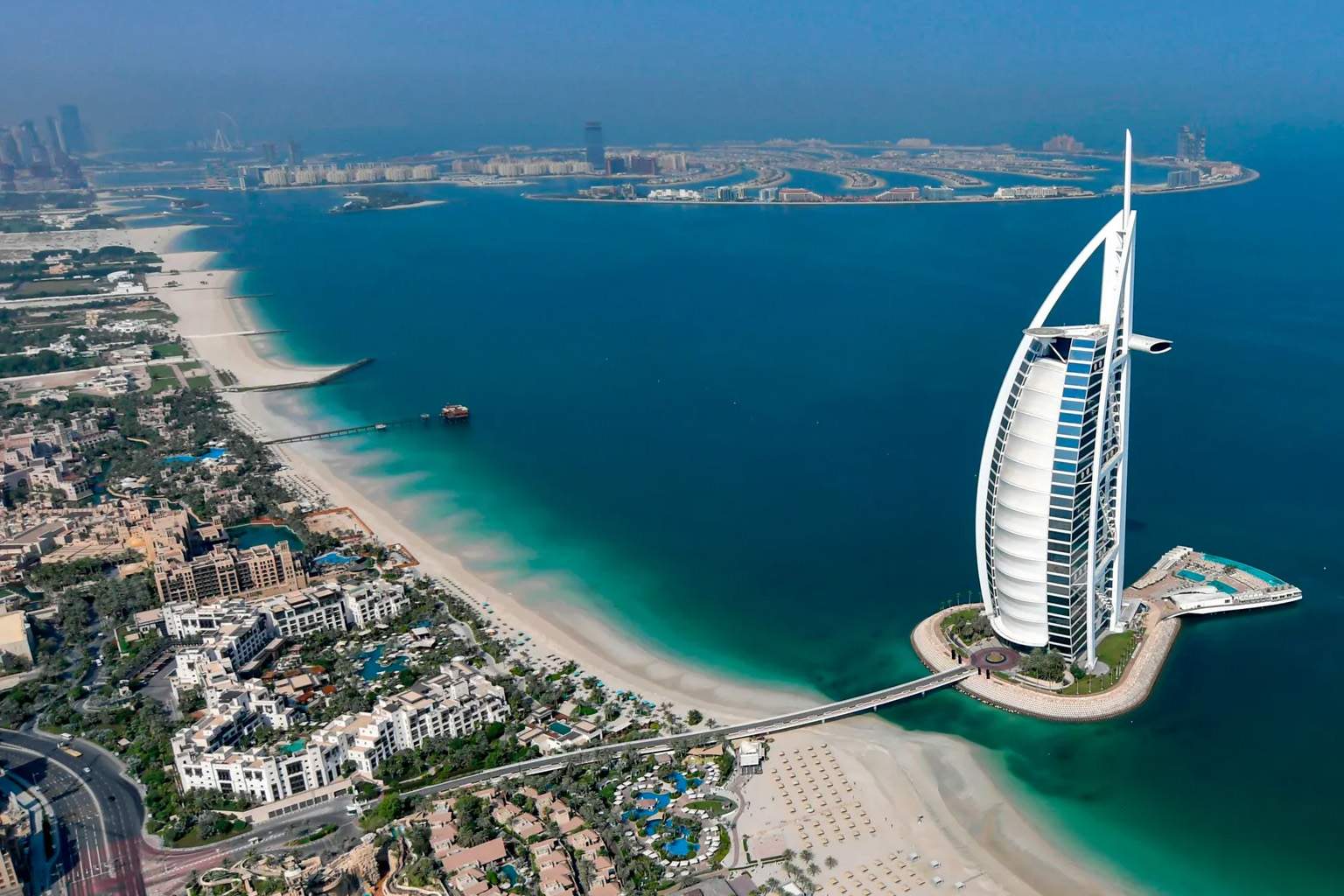 MAE emite prima avertizare de călătorie pe înţelesul românilor: “Cine merge în Dubai, mă-sa-i c*rvă”