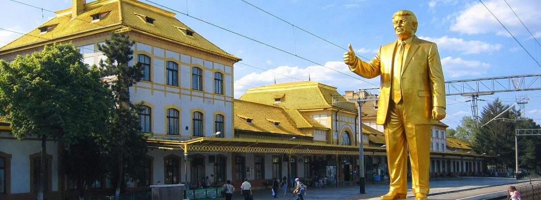 E oficial! După aeroportul din Palm Beach, şi gara din Teiuş se va numi Donald J. Trump