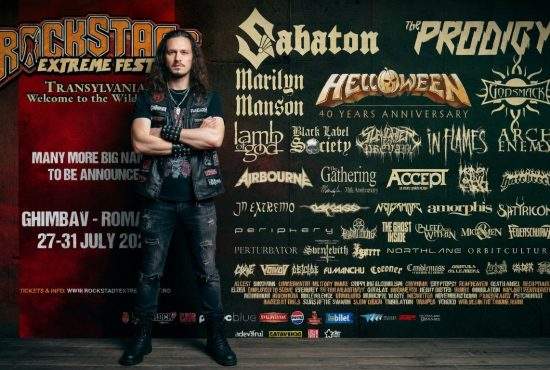 Să reciți Luceafărul e nimic! Un român știe pe de rost toate trupele care vin la Rockstadt