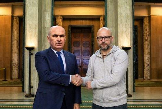 Coaliția poate continua. Ilie Bolojan a bătut palma cu Omul cu Pesediști