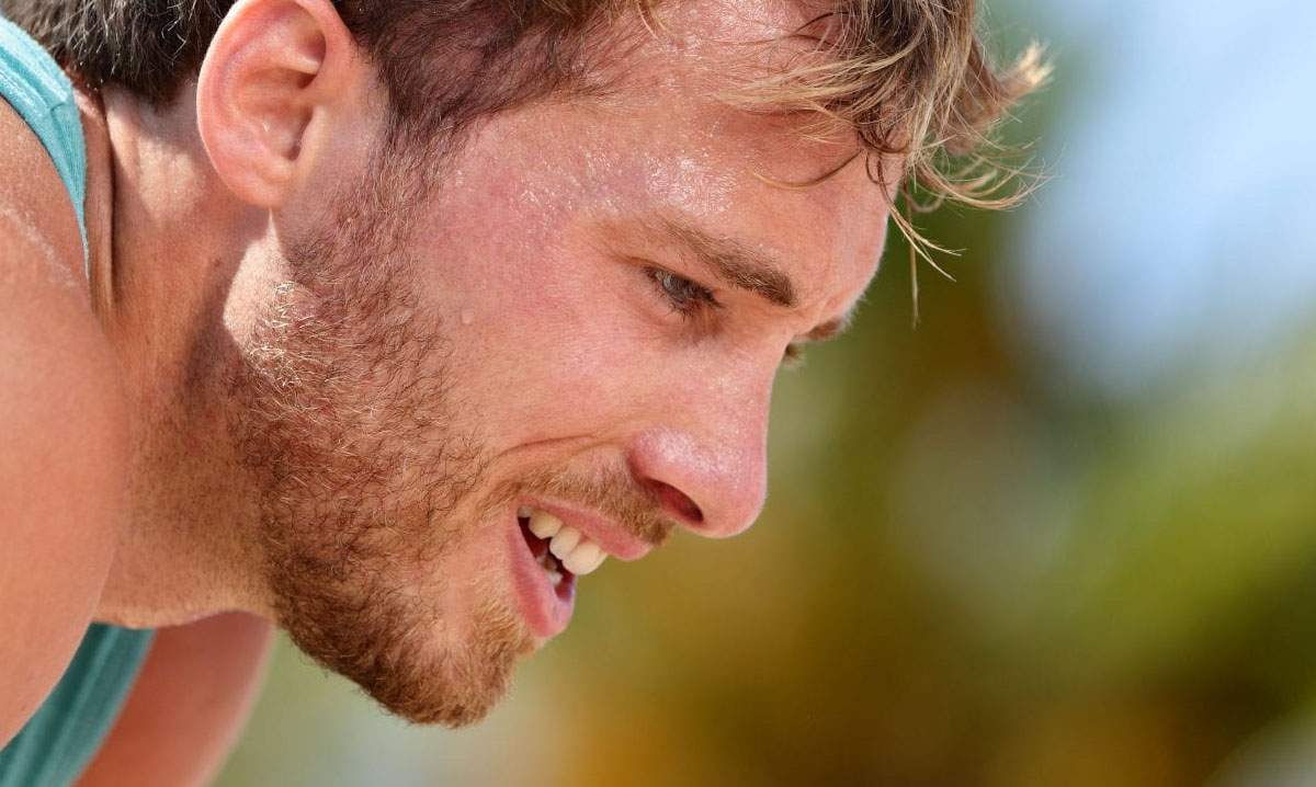 Efectul scumpirilor. Un român face sex non-stop de 9 zile pentru că nu îşi permite ţigara de după