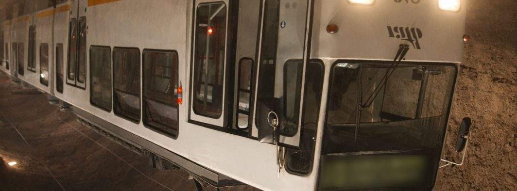 STB: Linia 40 devine metrou după ce şina a fost montată invers, cu tramvaiul în jos