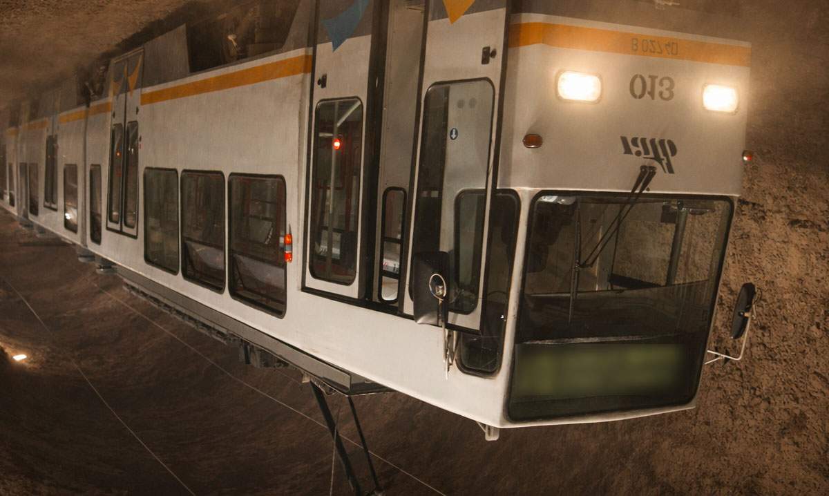 STB: Linia 40 devine metrou după ce şina a fost montată invers, cu tramvaiul în jos