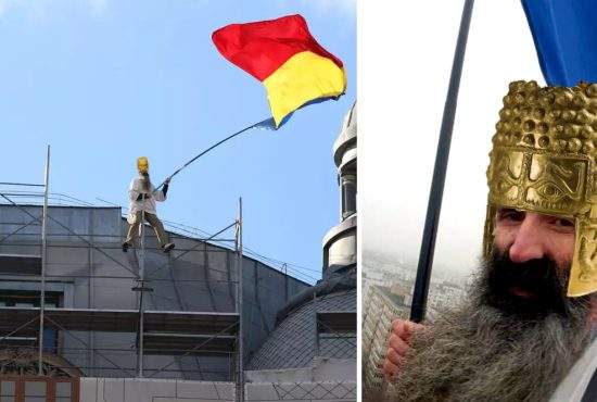 Ca să îl vadă mai multă lume, coiful de la Coţofeneşti va fi expus pe Stegarul Dac