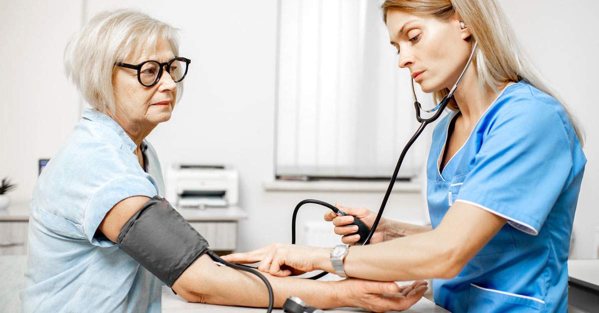 România, pe creștere. Tensiunea arterială a crescut la 90% dintre români