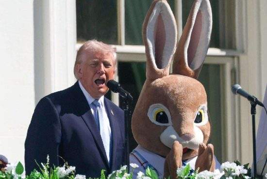 Donald Trump se laudă că a spart 200.000 de ouă cu oul lui campion: ”Este cel mai tare ou!”