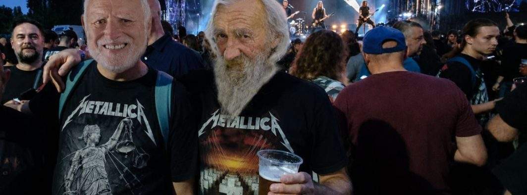 Se vede că a fost concert Metallica! Mii de bătrânei nu s-au întors aseară la azil