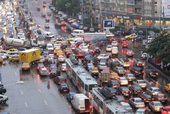 Restructurarea STB provoacă haos după ce mai mulți vatmani au fost dați afară din mers