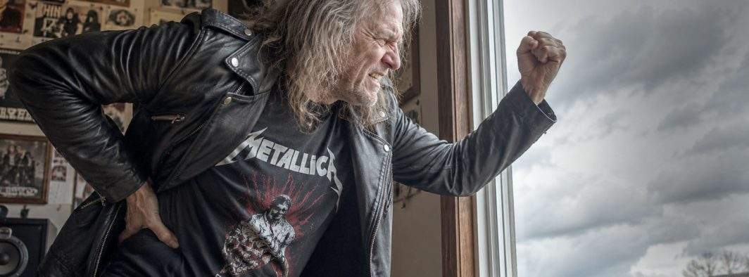 O să plouă la concert! Mii de fani Metallica se plâng de azi dimineaţă că îi dor şalele