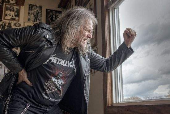 O să plouă la concert! Mii de fani Metallica se plâng de azi dimineaţă că îi dor şalele