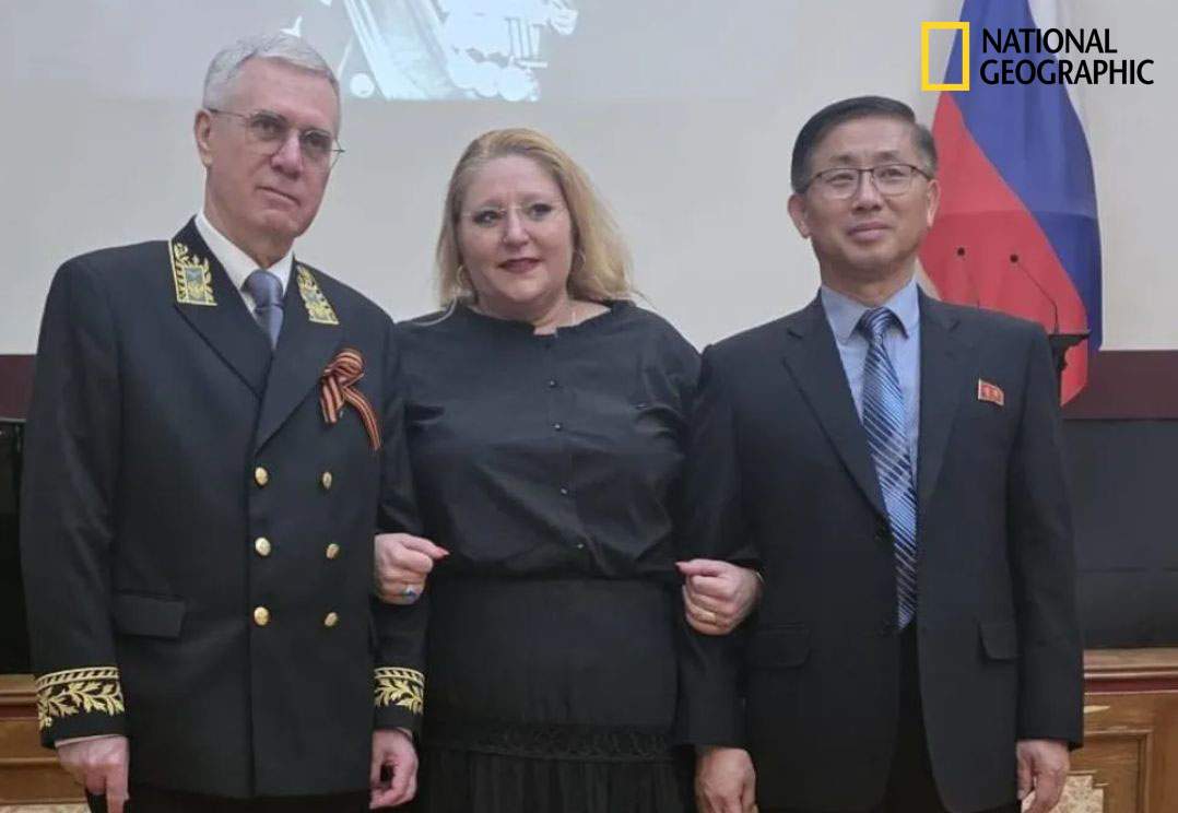 Asta da surpriză! Șoșoacă intră mai des în ambasada Rusiei decât într-o șaormărie