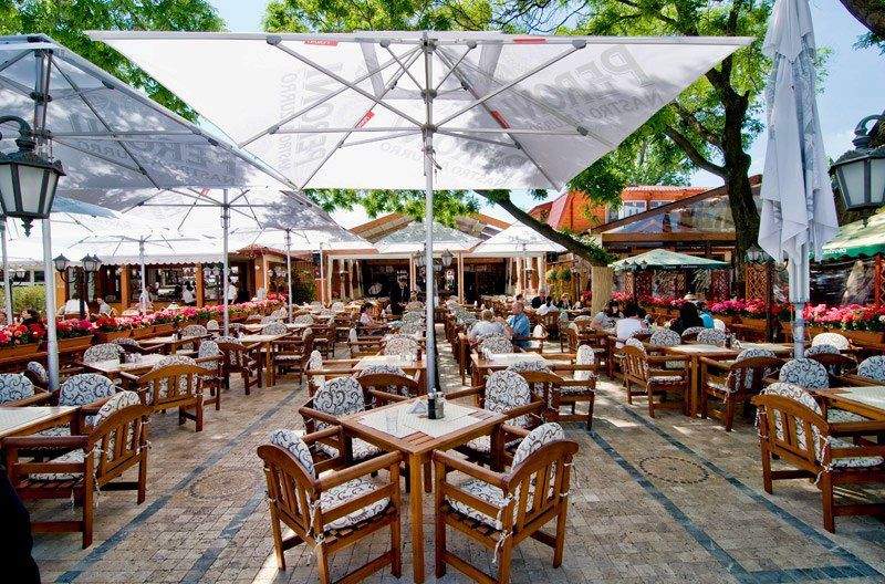 Terasele din Mamaia au dublat prețurile după ce au auzit că s-a scumpit Bulgaria