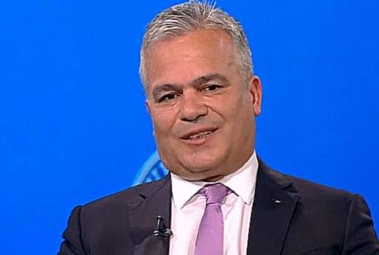 Veștea, panicat că fii-su nu va lua Bacul și îi va fura postul de premier