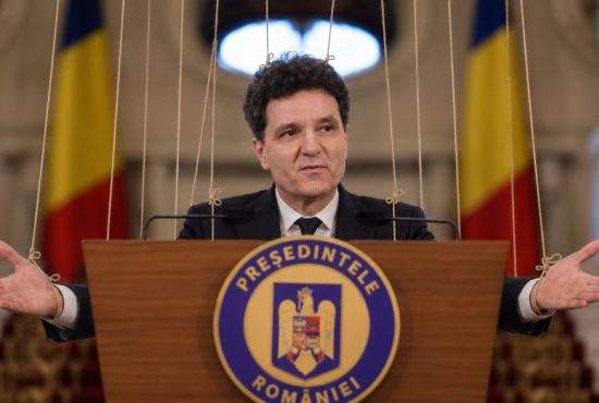 Exclusiv! Am aflat cu ce îl au la mână serviciile pe Nicușor: nu și-a făcut o temă în clasa XI-a
