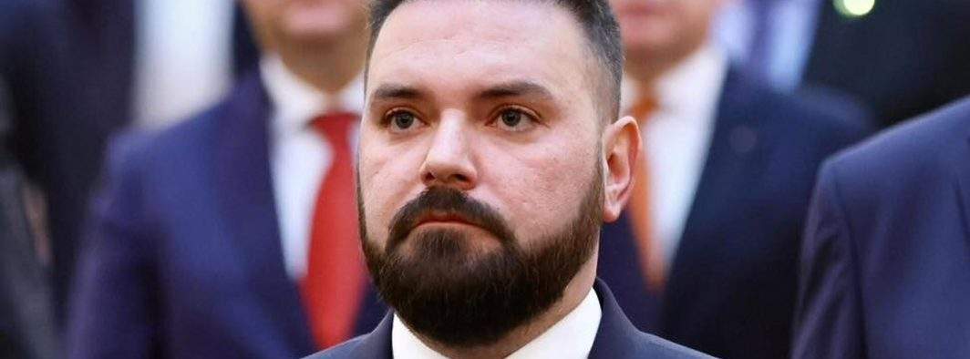 Dublă lovitură pentru Piedone jr.! După excluderea din partid, l-au dat afară şi din Mensa