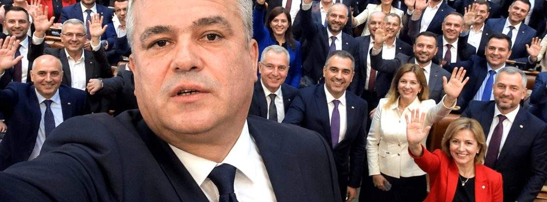 SURSE Cum îşi asigură Veştea cele 233 voturi necesare: noul guvern va avea 233 de miniştri