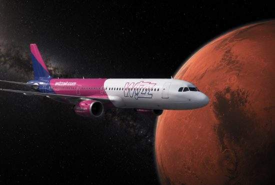Parteneriatul cu Musk se extinde. După internet prin Starlink, WizzAir va oferi şi zboruri pe Marte
