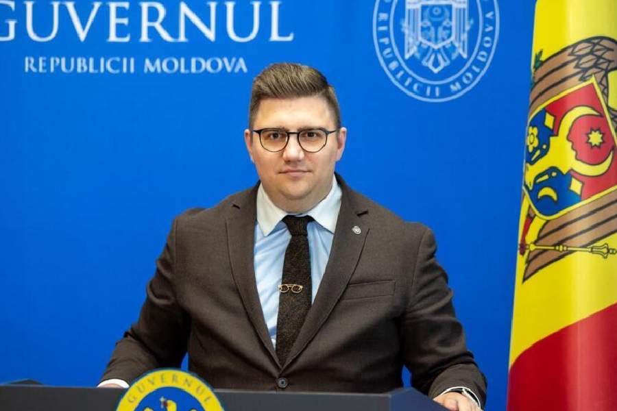 Republica Moldova are un nou Guvern. Cine sunt miniștrii care vor veni să cerșească bani la București