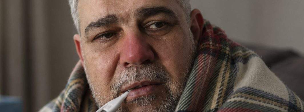 S-a molipsit? De când s-a pupat cu un urmărit internaţional, Ciolacu dă şi el semne de urmărire internaţională