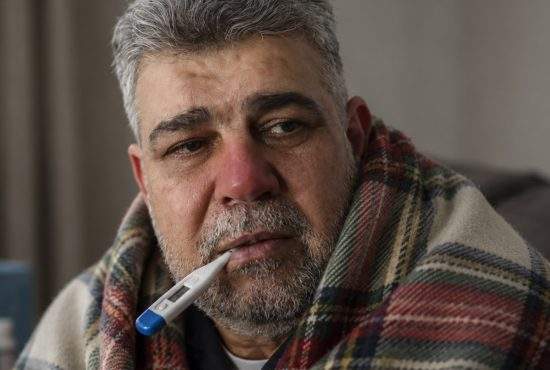 S-a molipsit? De când s-a pupat cu un urmărit internaţional, Ciolacu dă şi el semne de urmărire internaţională