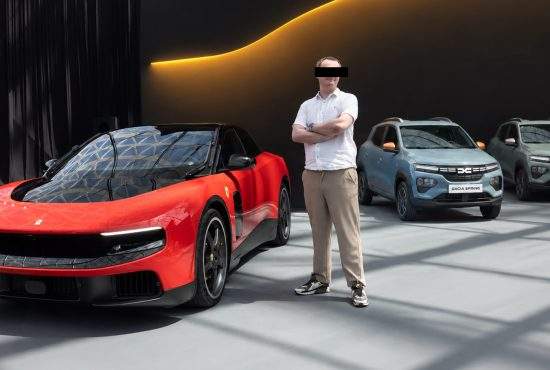 Cumpărătorul primului Ferrari Luce a primit şi două Dacii Spring, pentru că n-aveau să-i dea rest