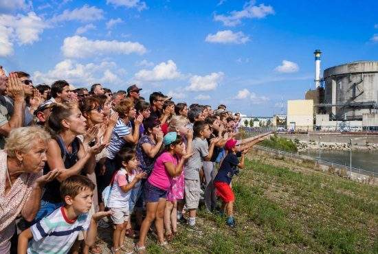 Muncă patriotică pentru răcirea centralei de la Cernavodă! Suntem chemați să suflăm în reactor