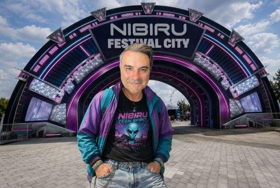 L-au stricat adolescenții! După o lună la Nibiru, Mîndruță salută doar cu „Ce faci, coaie?”