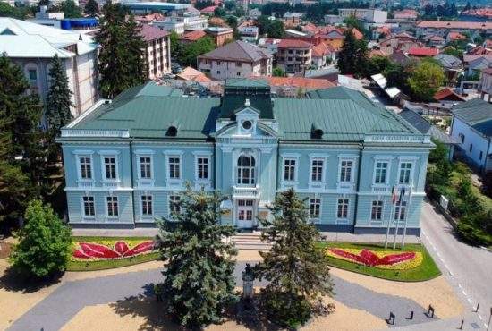 Râmnicu-Vâlcea e un oraș atât de frumos că a fost numit cel mai sudic oraș al Transilvaniei