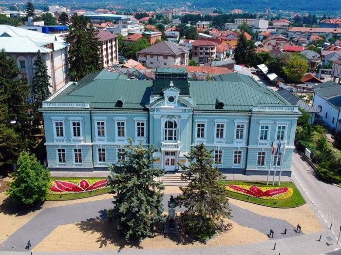 Râmnicu-Vâlcea e un oraș atât de frumos că a fost numit cel mai sudic oraș al Transilvaniei