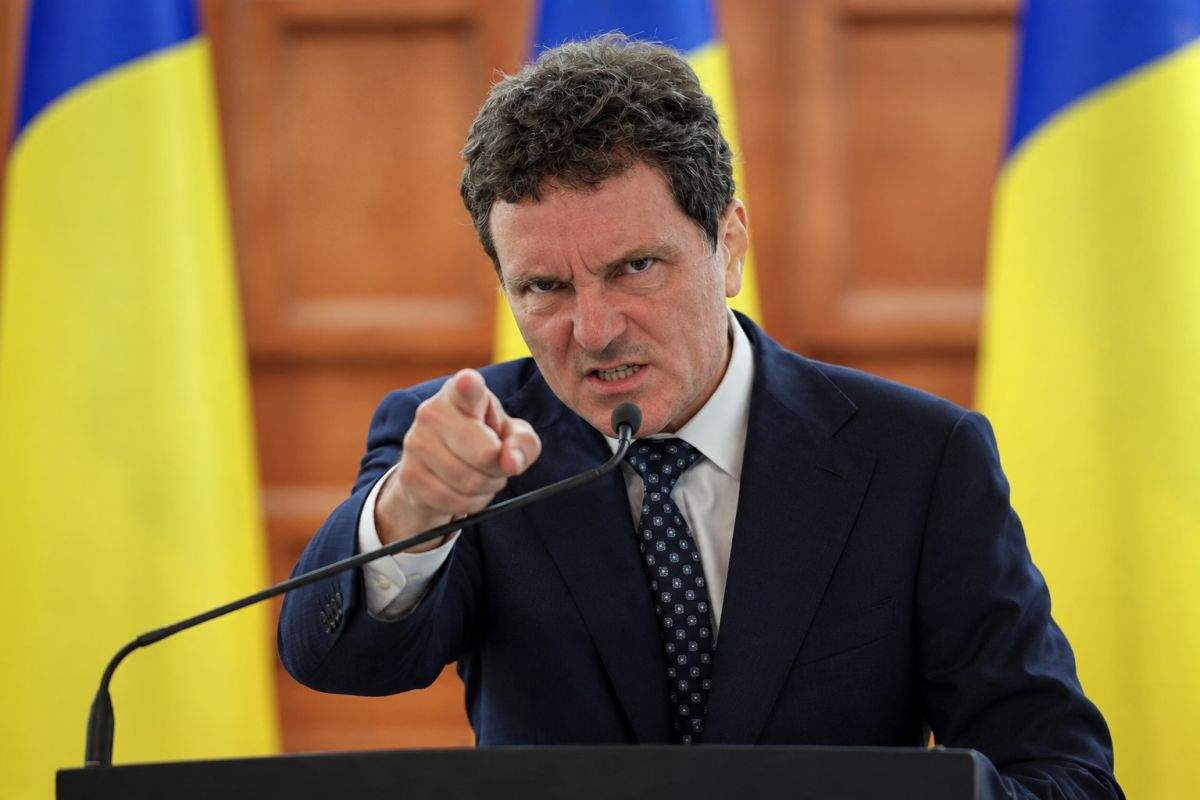 Nicușor amenință protestatarii: „Știți ce le-a făcut Pahonțu revoluționarilor, nu? Vedeți că îl trimit peste voi!”