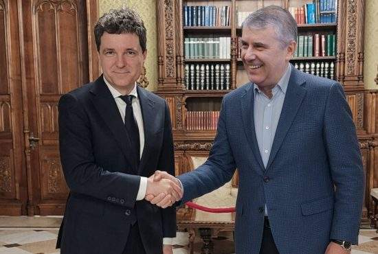 Nicușor a găsit soluția! Îl va propune premier pe Pahonțu, că pe ăla sigur îl susțin toate partidele