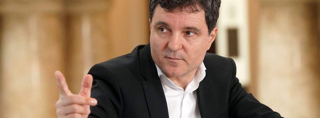Breaking: Nicuşor Dan anunţă că peste o lună se întoarce urgent din Cehia să găsească o soluţie