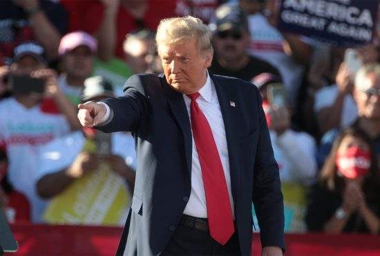 Trump redenumeşte inteligenţa artificială „super inteligenţă”. Berea cu lămâie devine şi ea „super bere”