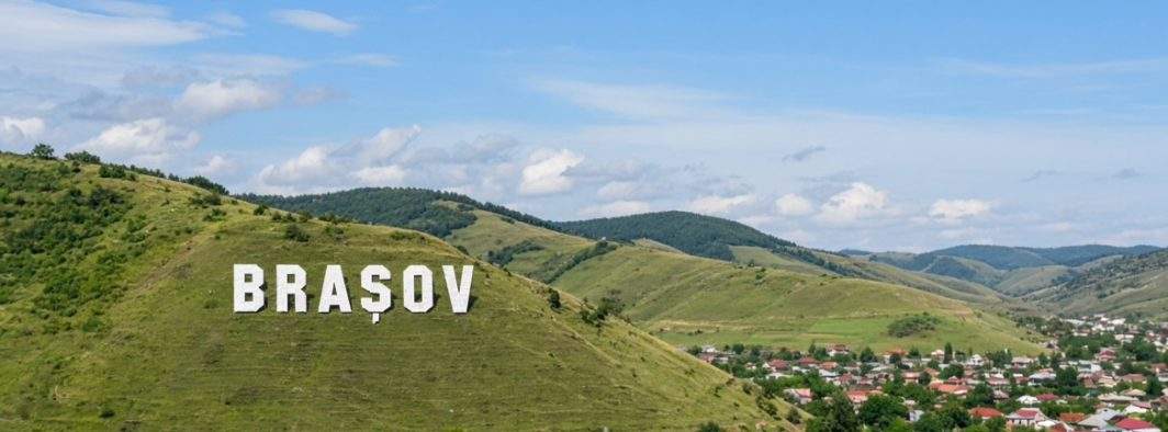 Mizilul a scris „BRAȘOV” pe un deal din apropiere, ca să atragă turiști