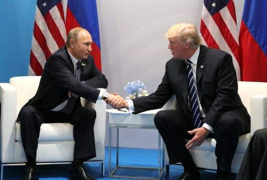 Trump, cel mai tare negociator: „Putin voia doar Alaska, dar l-am convins să ia şi California”